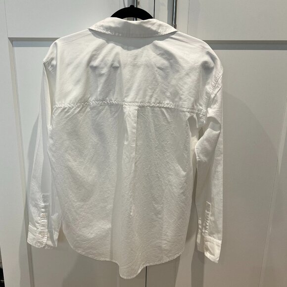 AE Perfect Button Up Shirt - NWT - Picture 4 of 5